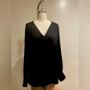 Ladies blouse, size medium, Maison de Amélie, Paris, 100% polyester. Like new